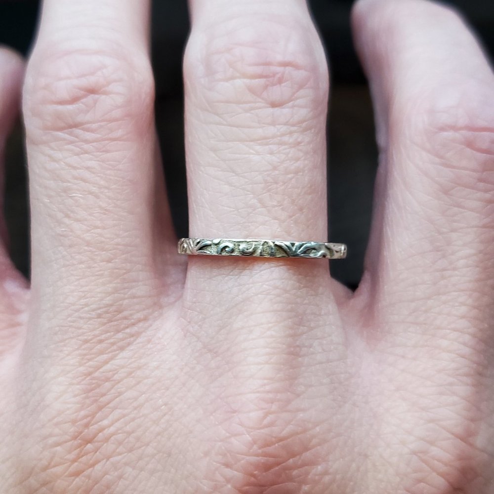 Size 9.75 925 Sterling Silver Abstract Pattern Ring
